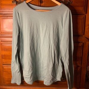 Long sleeve Mudd top. Color-Bluish green.